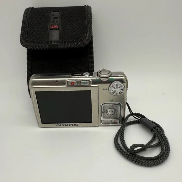 Olympus FE-230 Silver Digital Camera